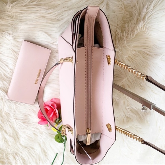 🦋PRICE FIRM🦋 NWT MK Chain Shoulder Bag - Picture 4 of 7